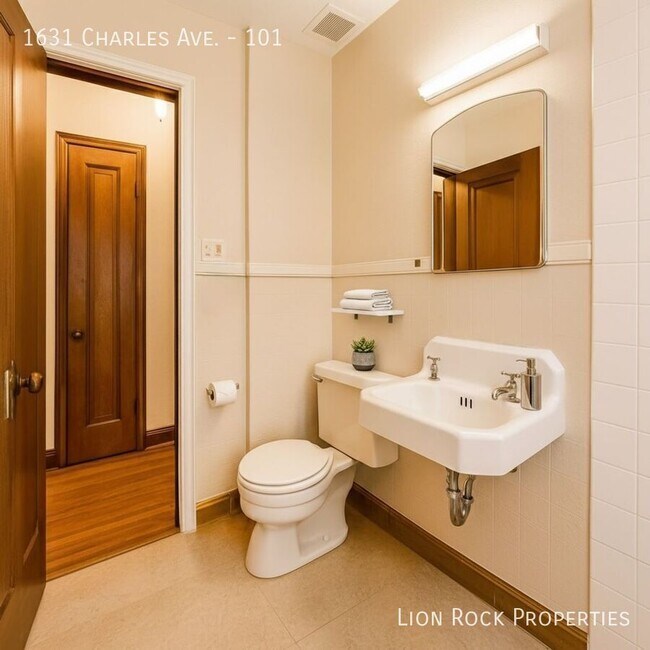 Foto del edificio - 1631 Charles Ave