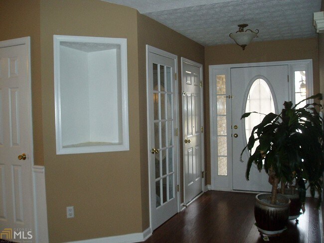 Foto del edificio - 1313 Idlewood Ct