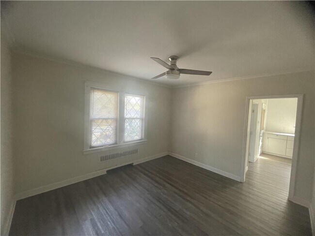 Foto del edificio - 772 Woodlawn Rd