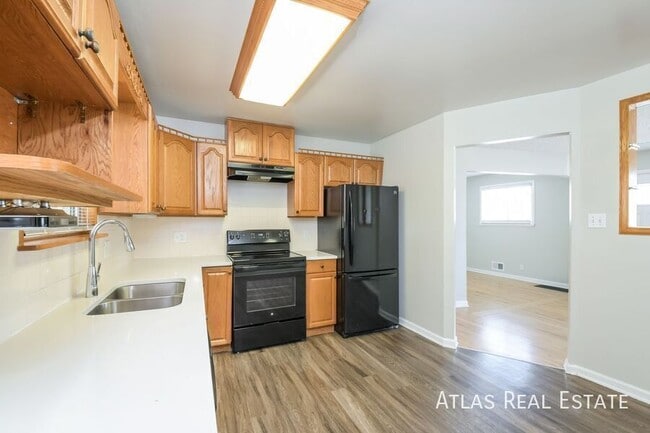 Building Photo - 1480 E 112th Pl