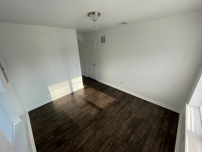 Foto del edificio - 2 br, 1 bath House - 2325 NW 12th Apt. A