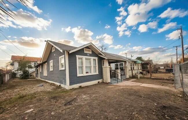 Foto del edificio - 2623 W Houston St