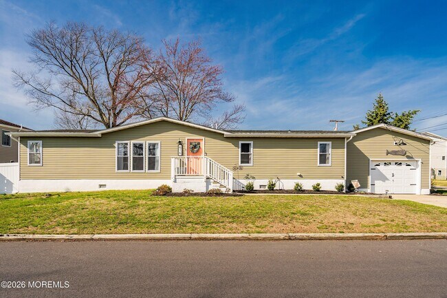 Foto del edificio - 616 Newport Ave