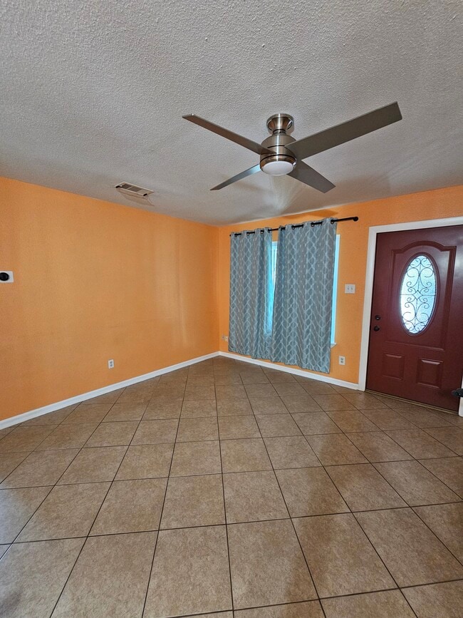 Foto del edificio - 9810 Thorn St