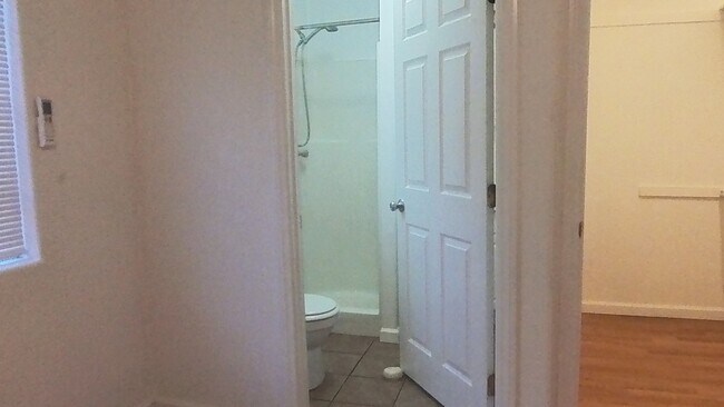 Foto del edificio - 17846 Tribune St