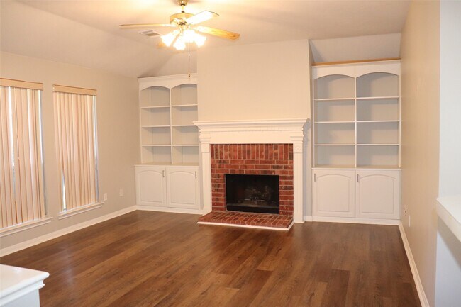 Foto del edificio - 4318 Laurel Creek Ct