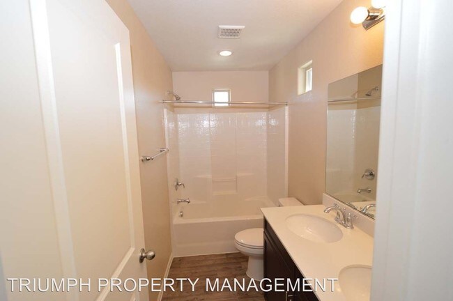 Foto del edificio - 7563 Whitman Colonial St