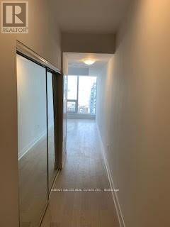 Photo du bâtiment - 955-3955 Bay St.