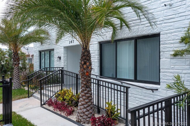 Building Photo - 167 NW 38th St