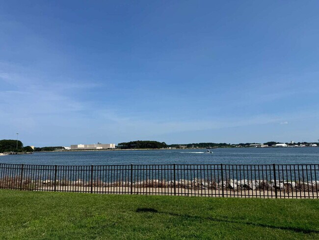 Foto del edificio - BAY POINT CONDOMINIUMS / Norfolk