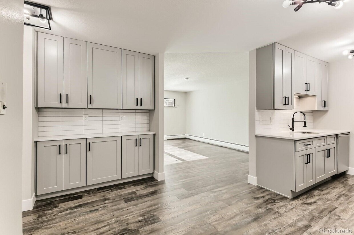 Foto principal - 1150 Golden Cir