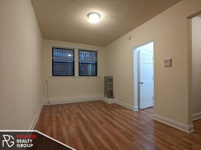 Foto del edificio - 1742 N Humboldt Blvd