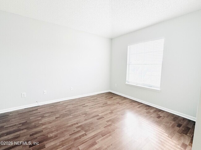 Foto del edificio - 8713 Star Leaf Rd N