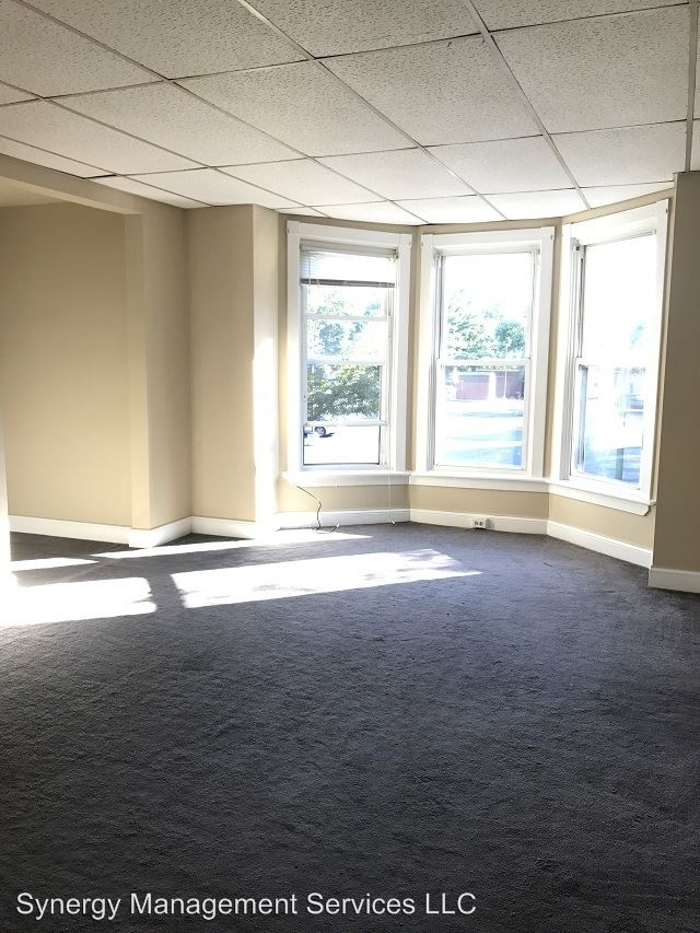 Building Photo - 125 E Franklin St