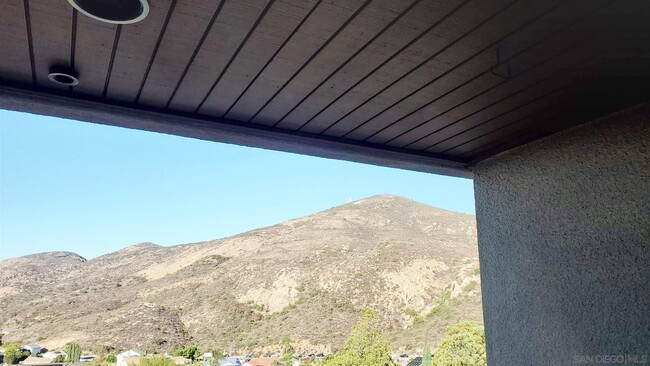 Foto del edificio - 7225 Navajo Rd