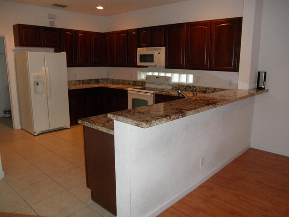 Foto principal - 1263 Rosegate Blvd