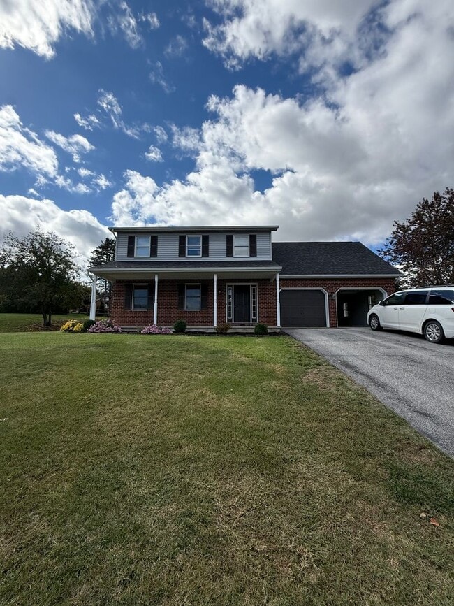 Foto del edificio - 1560 Buttercup Dr