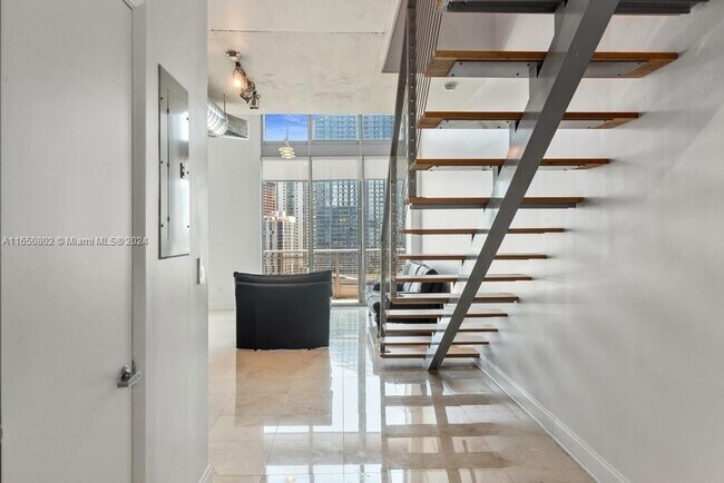 Foto del edificio - 690 SW 1st Ct