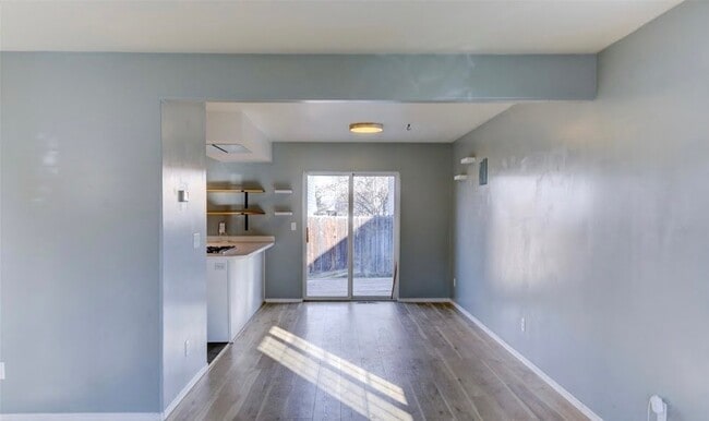 Building Photo - 3407 Laredo Dr