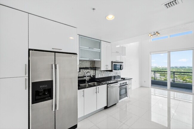 Foto del edificio - 60 SW 13th St