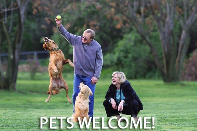 Building Photo - 406 N Bridge St