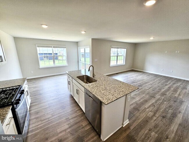 Building Photo - 5202 Crooked Ln