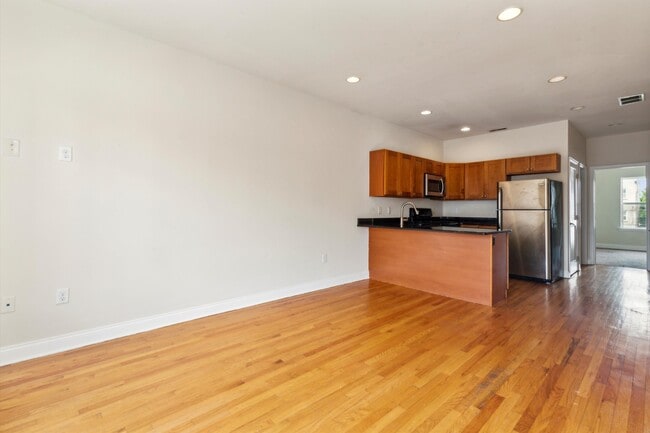 Building Photo - 1705 Arlington St