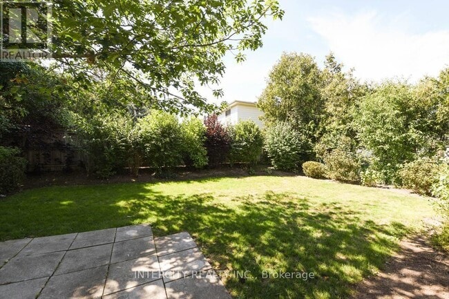 Building Photo - 13 Armbro Ave