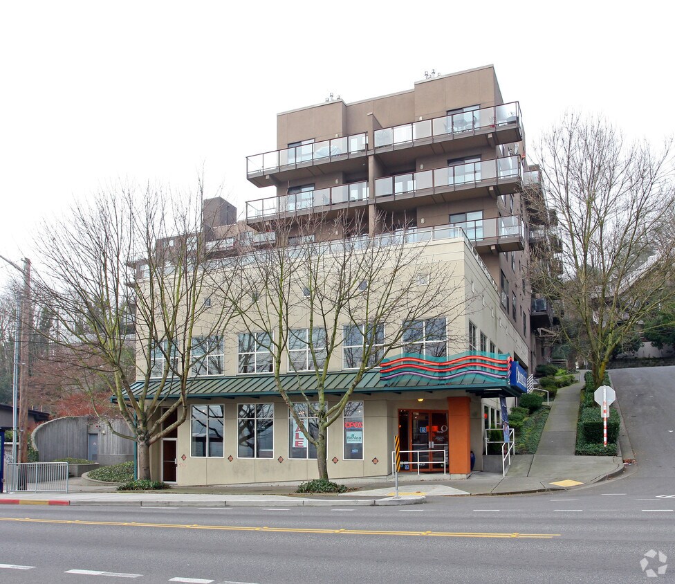 Nautica Condominiums Apartments in Seattle, WA