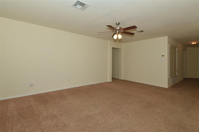 Building Photo - 807 Estancia Way