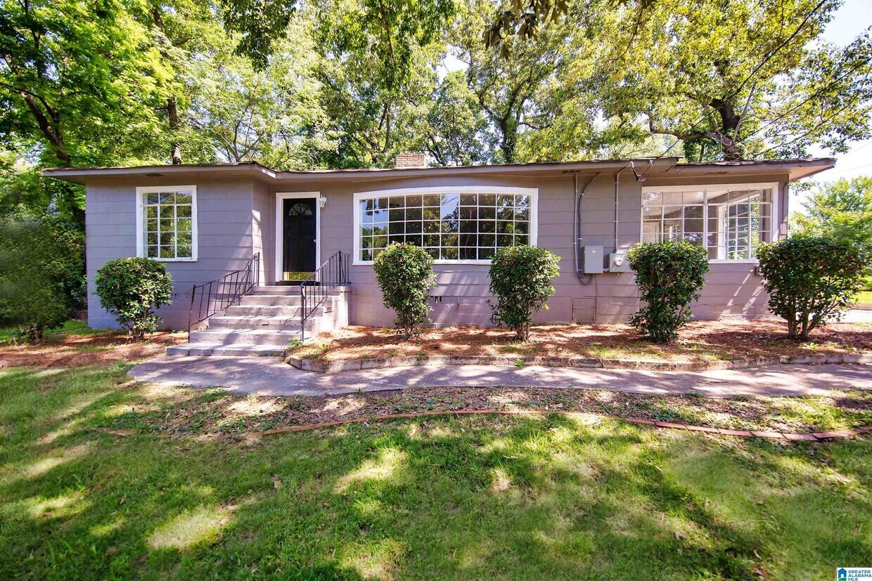 Primary Photo - 410 Swann Dr