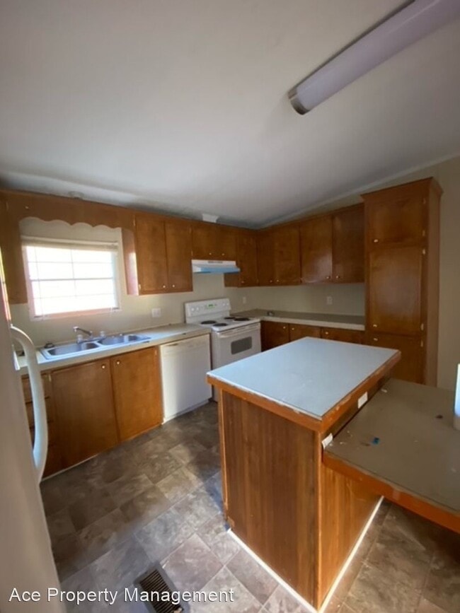 Building Photo - 3 br, 2 bath House - 2625 Tingen Road
