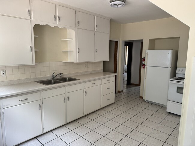 Foto del edificio - 1118 S Barstow St