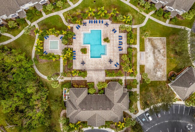 Foto aérea - Colonial Village at TownPark