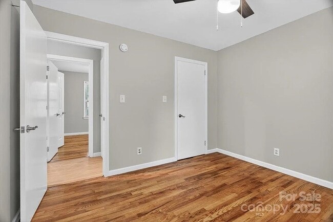 Foto del edificio - 2501 Thornton Rd