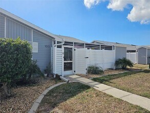 Building Photo - 3300 Loveland Blvd