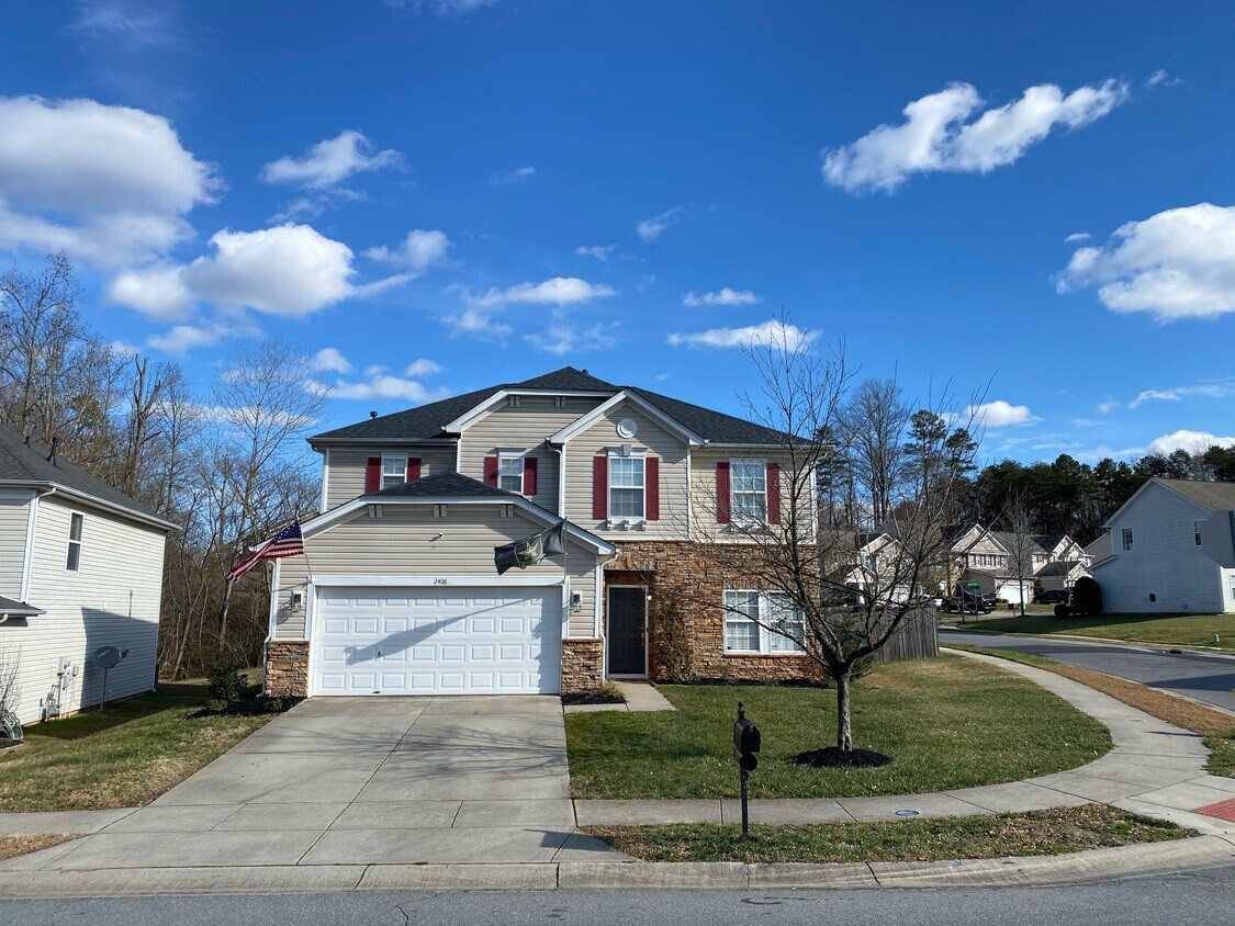 2406 Harwood Hills Ln, Charlotte, NC 28214 House for Rent in Charlotte, NC