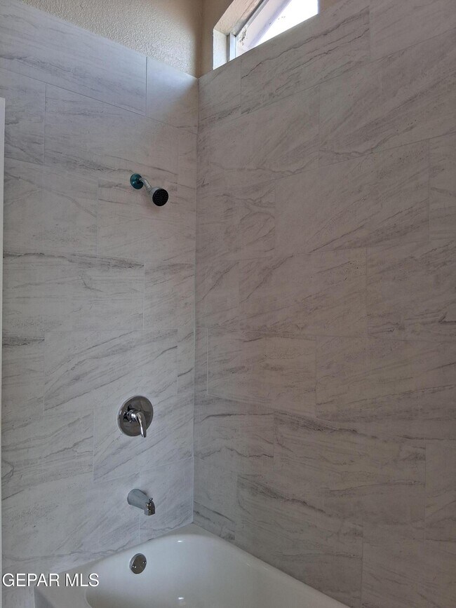 Foto del edificio - 3119 Voss Dr