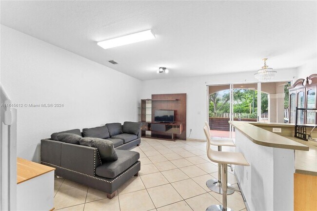 Building Photo - 15408 SW 9th Way