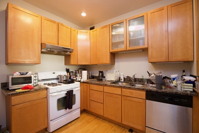 Foto del edificio - 5900 N Magnolia Ave