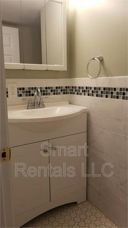 Foto del edificio - 8620 Elwyn Dr