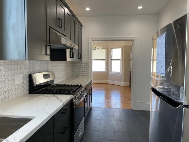 Stainless Steel refrigerator - 3550 California St