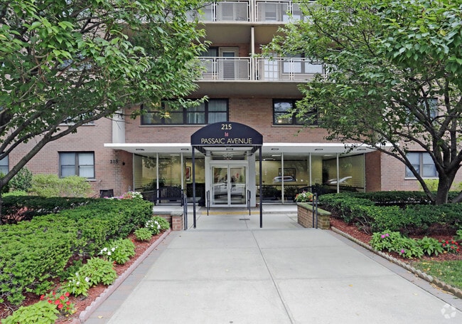 Foto del edificio - The Towers at Passaic Park