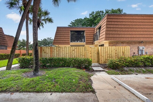 Building Photo - 183 Charter Way