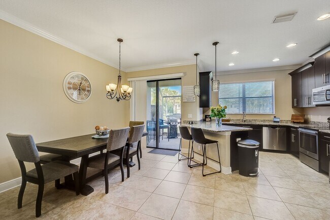 Building Photo - Unfurnished Annual Rental