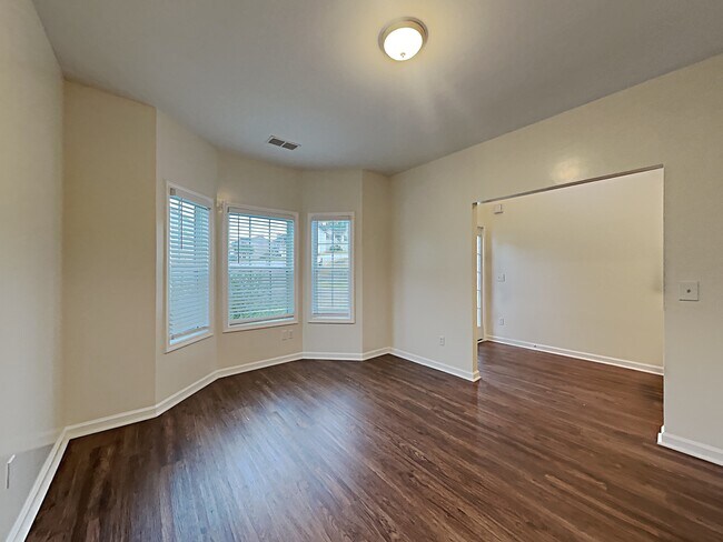 Building Photo - 303 Millpond Parkway