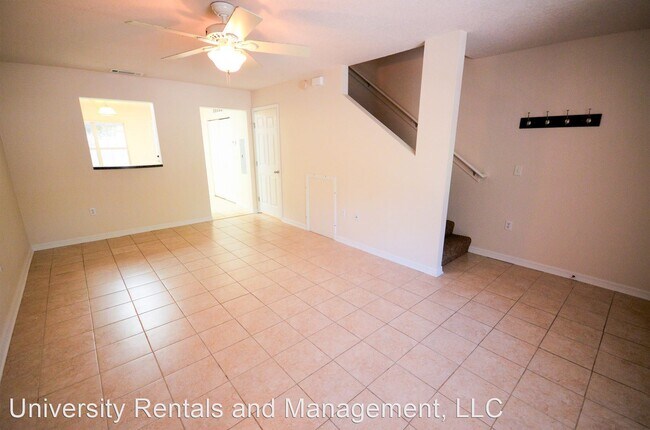 Foto del edificio - 2 br, 2.5 bath House - 4215 SW 22nd Lane #130