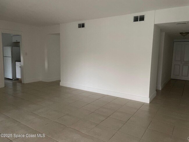 Building Photo - 250 N Banana River Dr