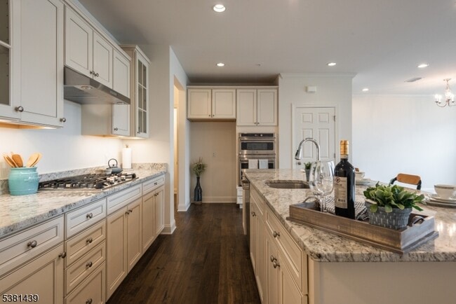 Building Photo - 5B Passe Ct