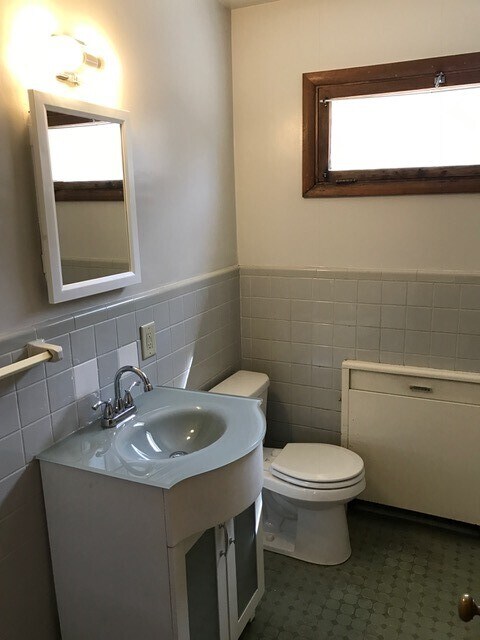 Foto del edificio - 2135 University Ave